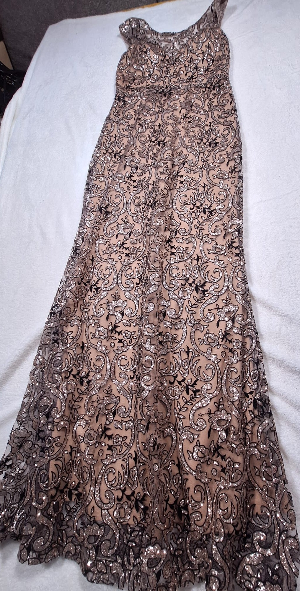 Rochie de Seară cu Dantelă și Paiete Cherry Koko
