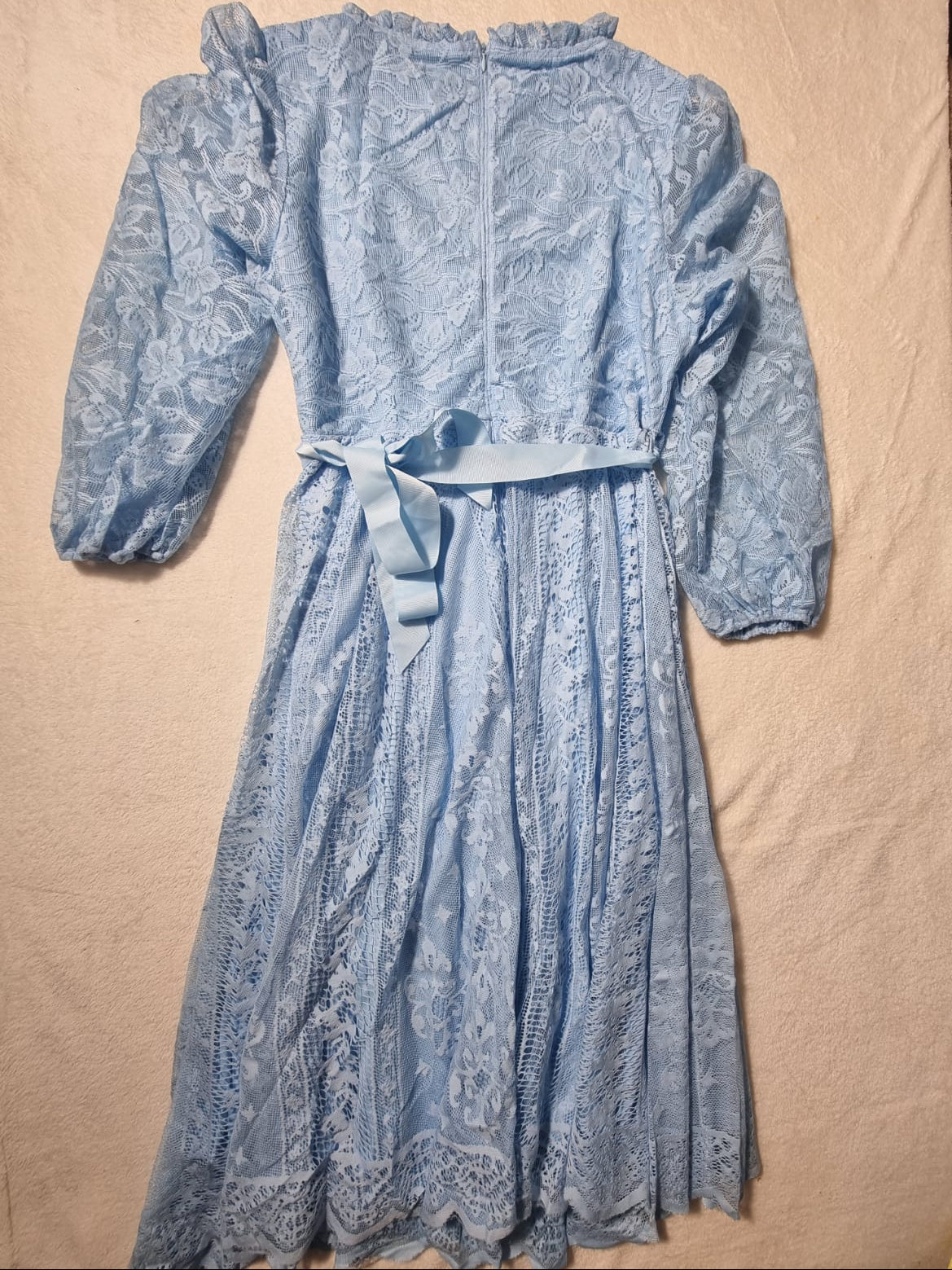 Rochie din Dantelă Albastră cu Mâneci Lungi și Cordon – 3XL