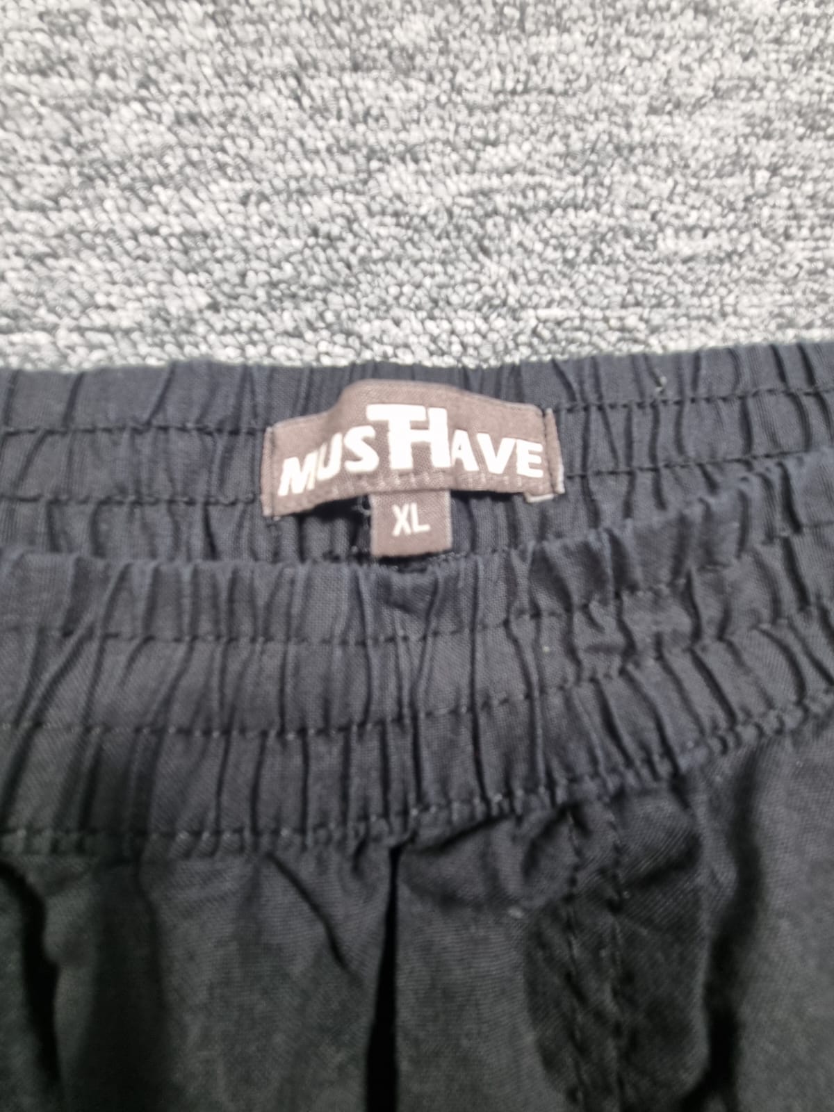 Pantaloni Capri Negri In Talie Elastică Cusaturi Laterale