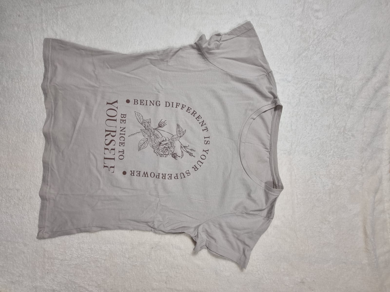 Tricou Gri "Being Different Is Your Superpower" M/L