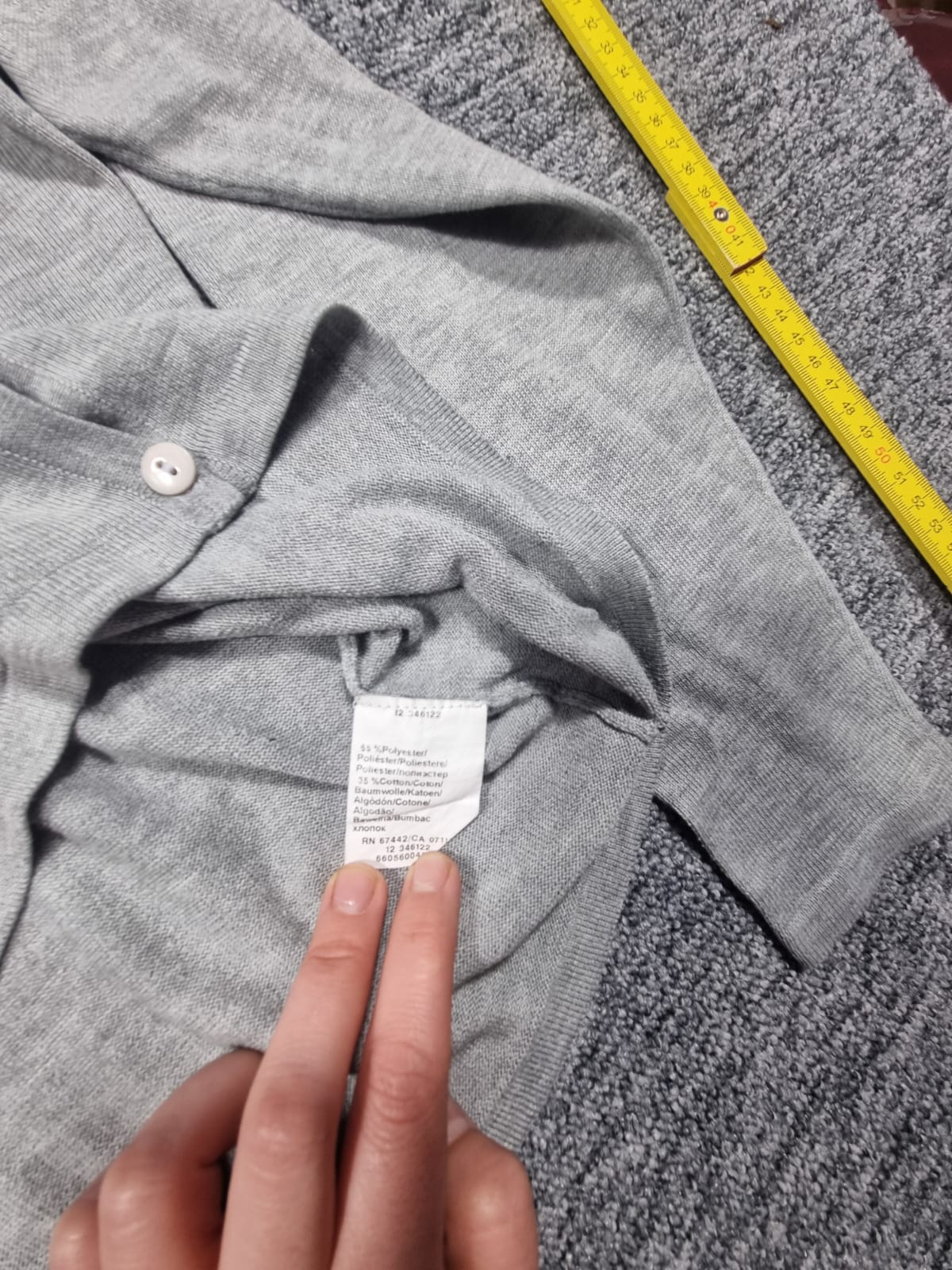 Cardigan Gri Tricotat Fin cu Nasturi