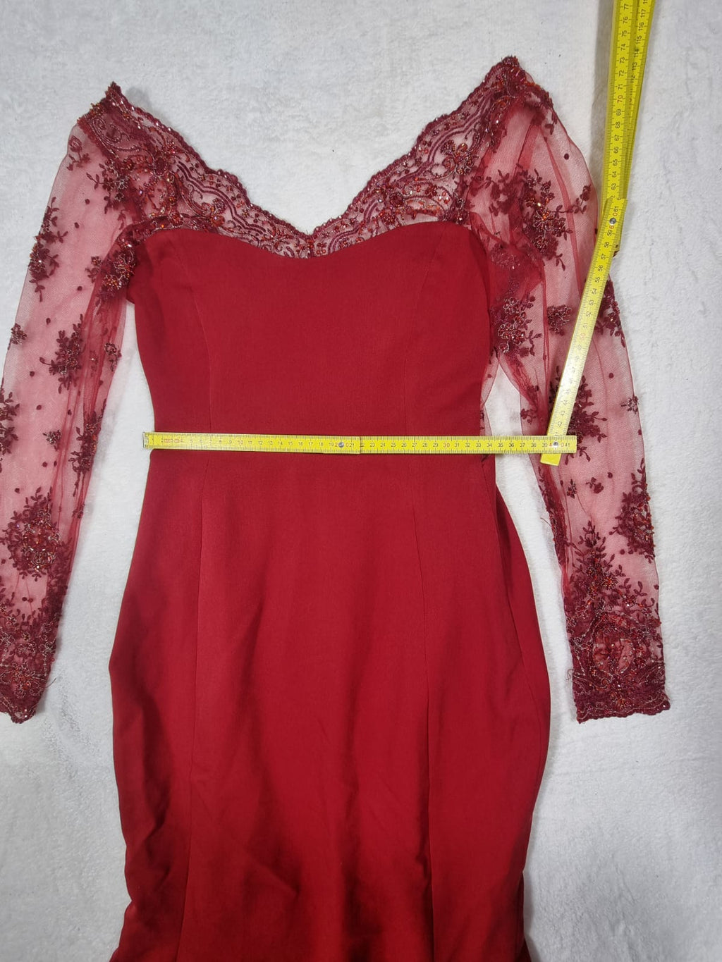 Rochie de Seară Roșie tip Sirenă cu Mâneci din Dantelă