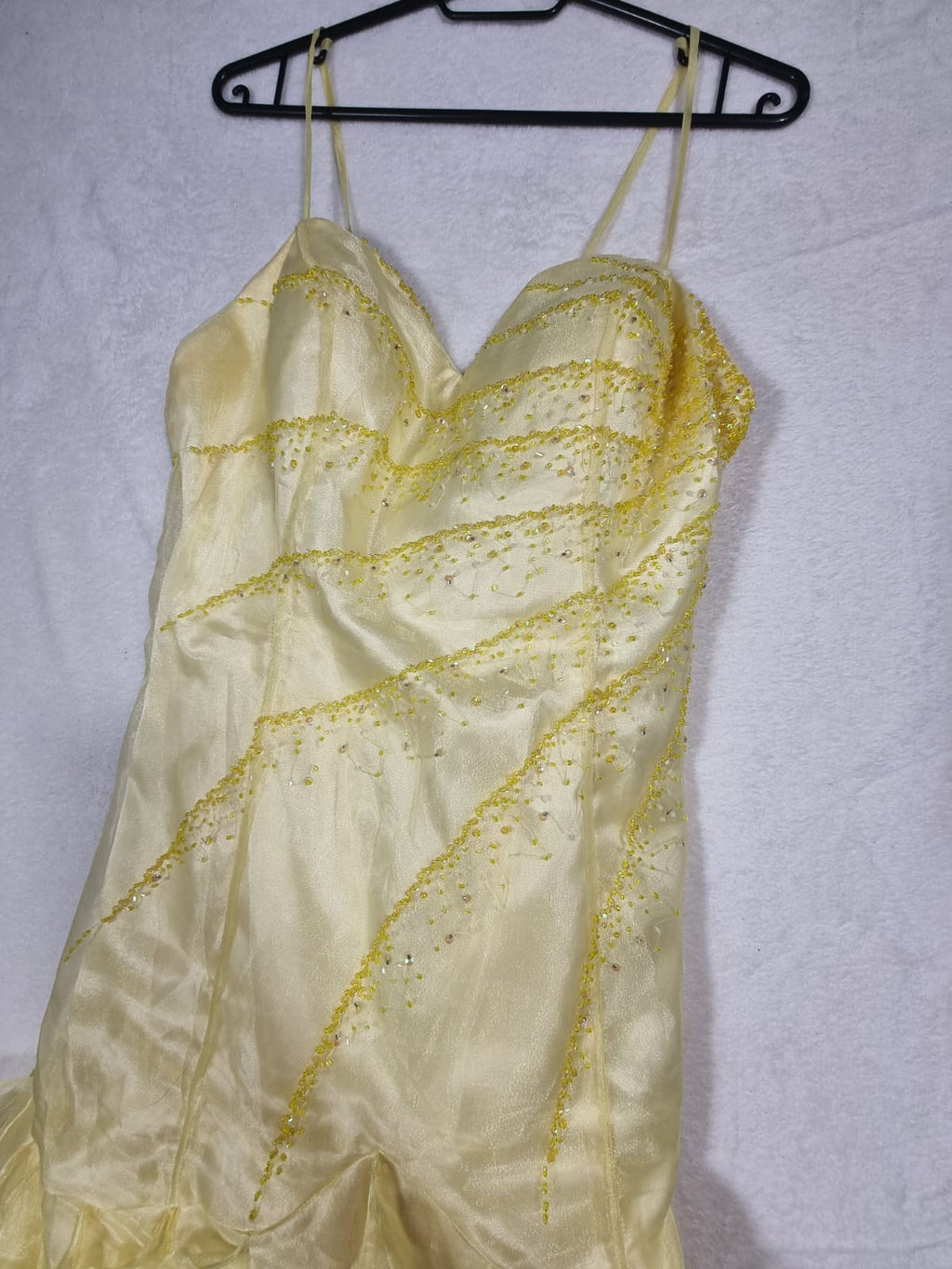 Rochie de Seară Midi Champagne cu Bretele și Fustă din Volane - Unique