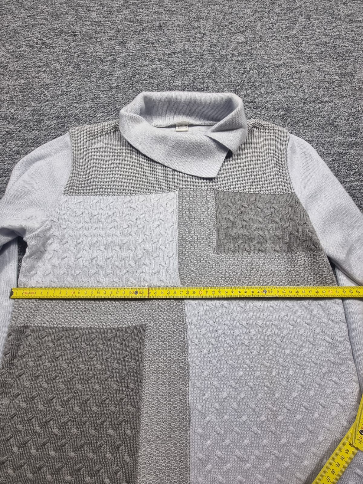 Pulover Tricotat Gri Model Patchwork Guler Răsfrânt