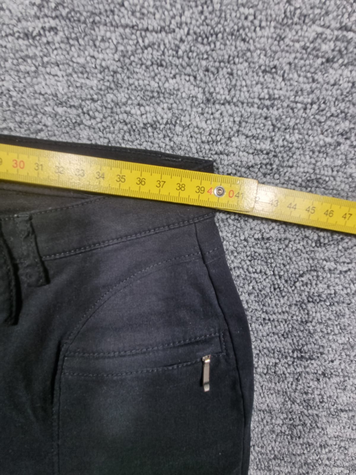 Pantaloni Negri Slim Buzunare Fermoar Moto-Chic
