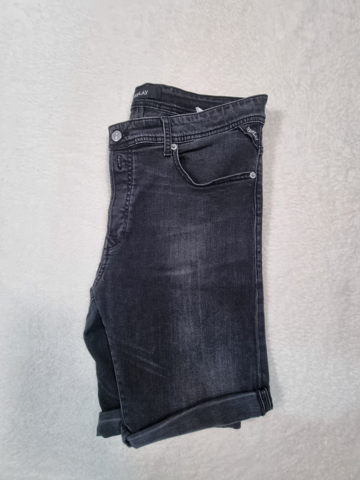 Pantaloni Scurți Blugi Bărbați Negri Replay – Talia 34 (Măsurați 44)