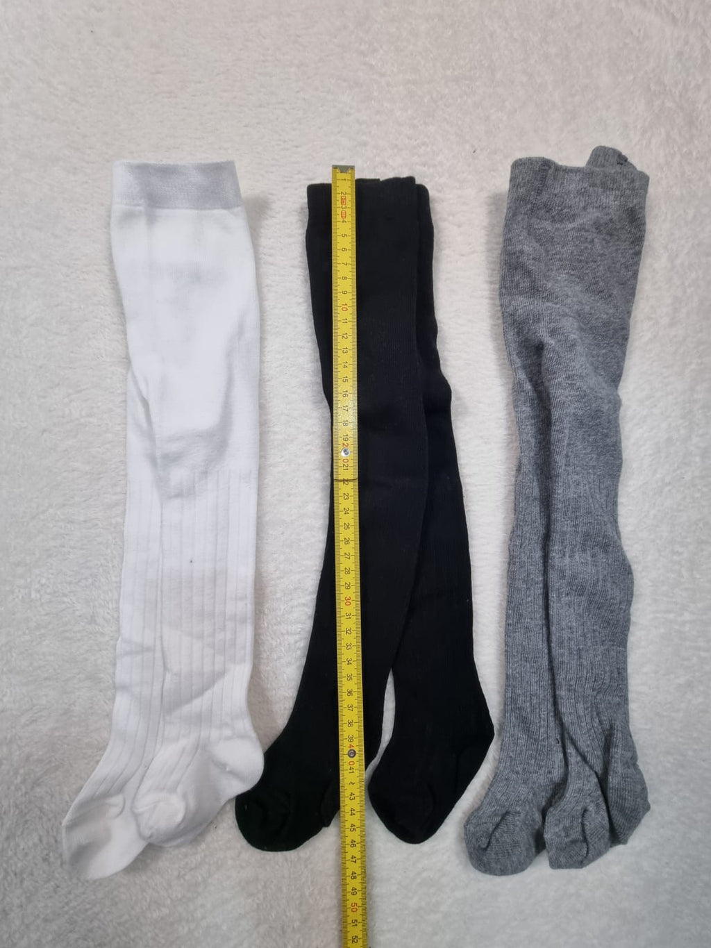 Set 3 Perechi Ciorăpei Lungi Nou-Născuți – Alb, Negru, Gri