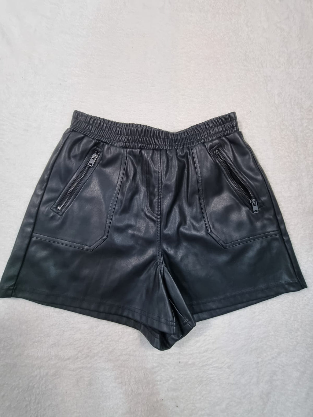 Pantaloni Scurți Damă Negri Clockhouse – Mărimea 38/M
