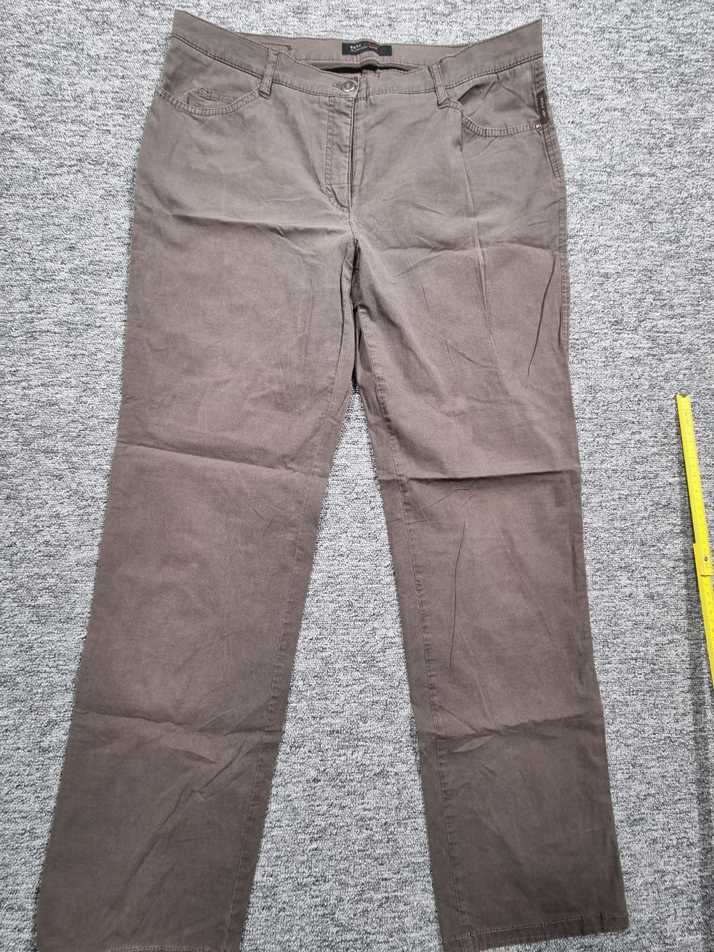 Pantaloni Drepți Maro Taupe Basler Talie Medie