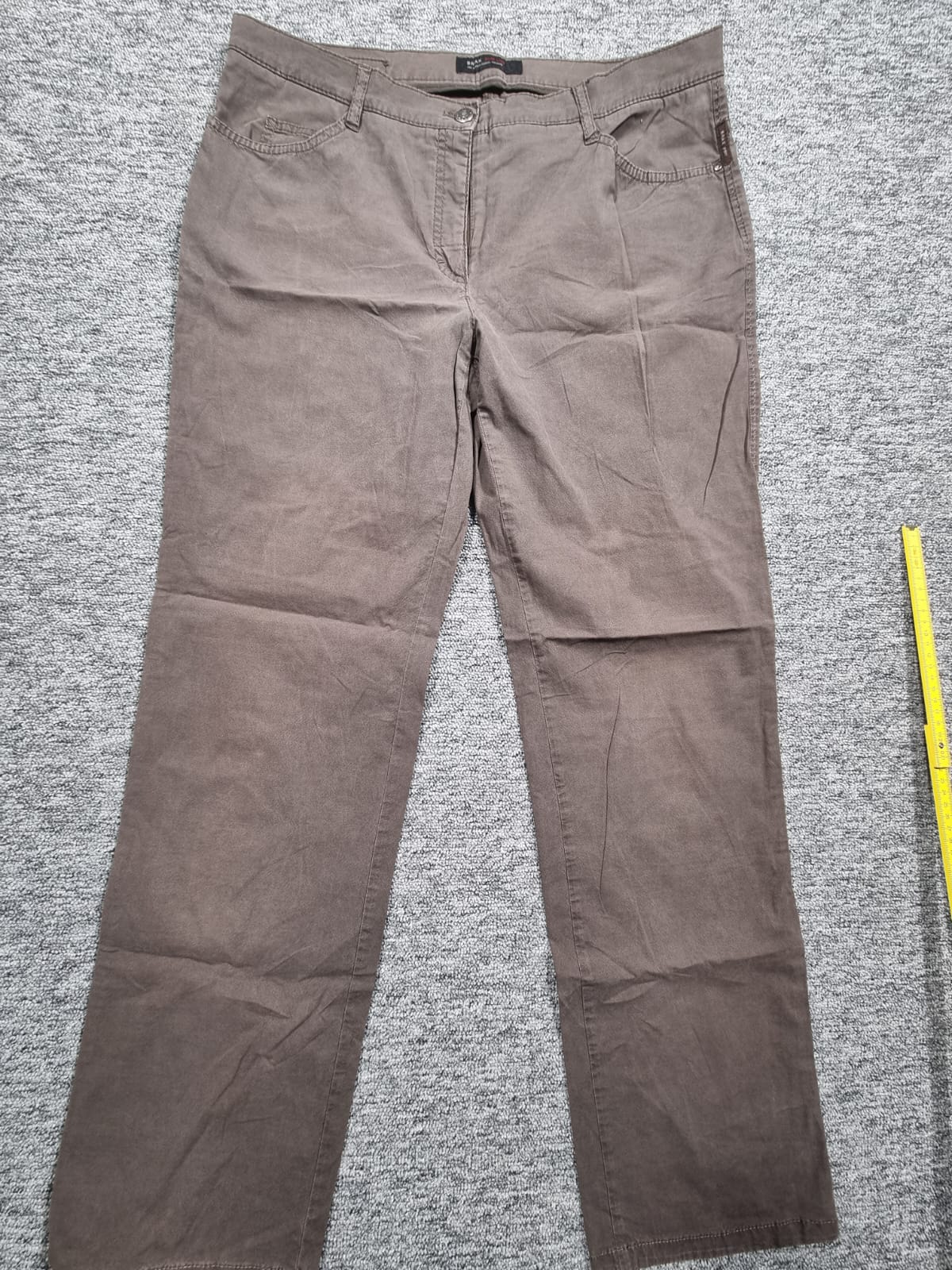 Pantaloni Drepți Maro Taupe Basler Talie Medie